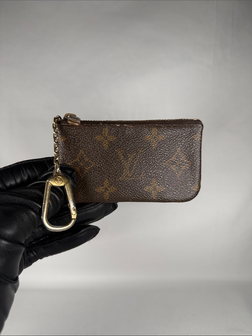 Authentic Louis Vuitton Monogram Canvas Key Cles